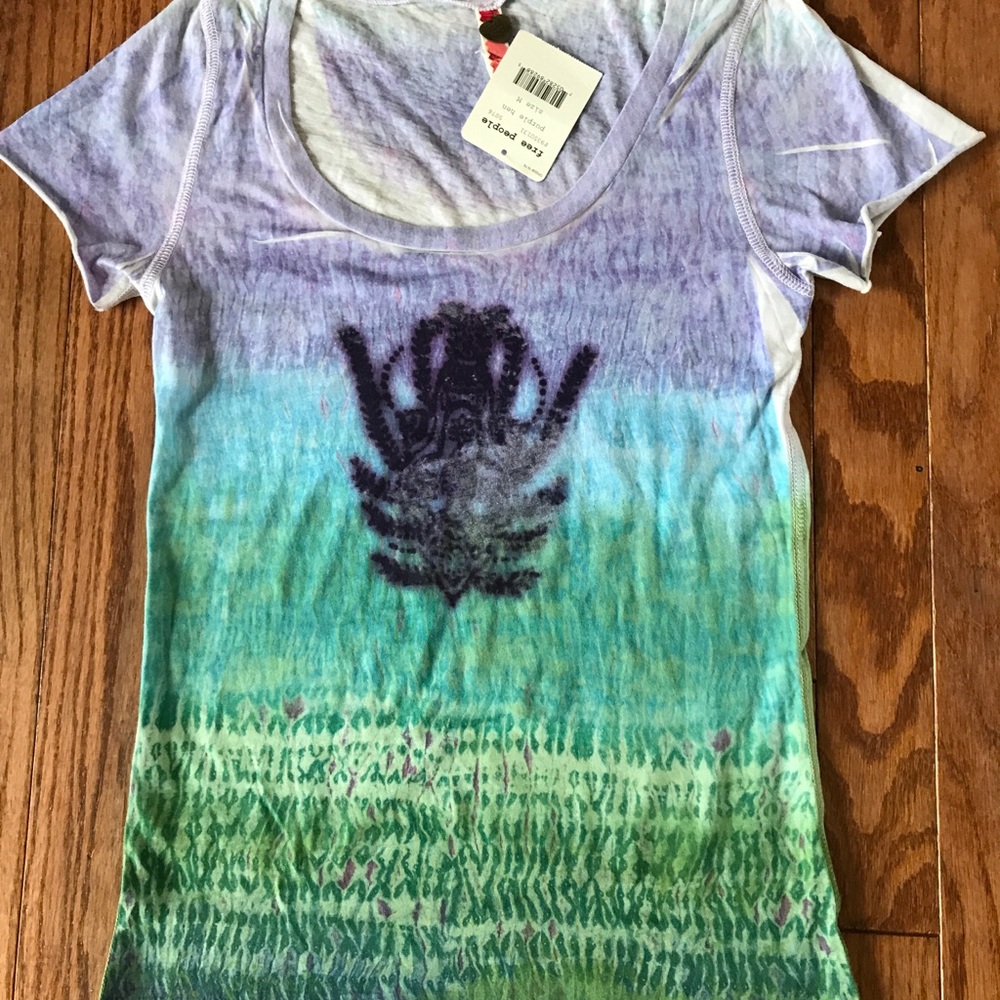 Free People NWT Women’s Short Sleeve Tie-Dye Tee Blue Turquoise Purple Sz M - Picture 4 of 7